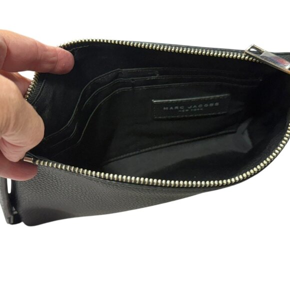 Marc Jacobs The Swifty Crossbody - Picture 5 of 11